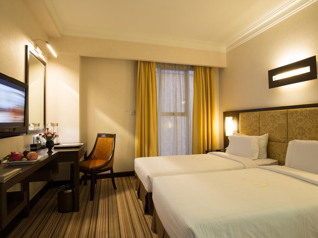 Silk Path Hotel 4*
